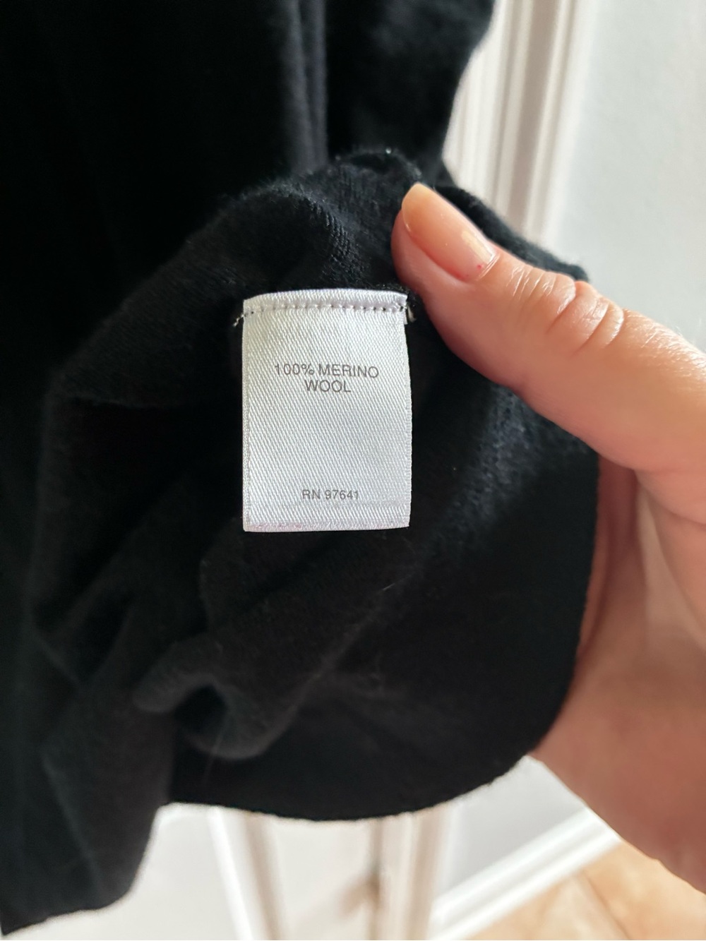 Black Merino wool sweater Size Large - Picture 3 of 5